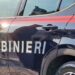 Sorprende i ladri nel cortile di casa, spara e ne uccide uno