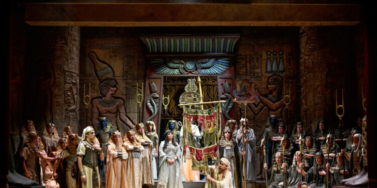 L’Aida di Franco Zeffirelli torna a Busseto, la grande opera nel piccolo teatro Verdi