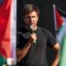 Alessandro Di Battista, l’ultimo aggiornamento dopo l’intervento a Cuba: “Affronta nel migliore dei modi questa fase”