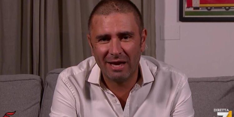 Di Battista: “Sono stato operato per un tumore al cervello, mi sto curando”