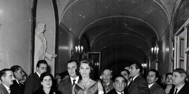 Gli auguri del Teatro San Carlo per il compleanno di Sophia Loren