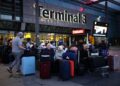 Caos nei cieli del Regno Unito, oggi cancellati 177 voli: graduale ripresa negli aeroporti ma ancora ritardi