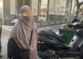 Sangiuliano pubblica foto di donna con niqab a Napoli: “Ecco pericolo islamizzazione”