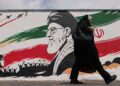 Iran, Nyt: “Teheran propone a Usa piano di 7 giorni per fine guerra e riapertura Hormuz”