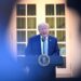 Iran, Trump: “Pronto a incontrare Pezeshkian ma anche a far saltare tutto in aria”. Petroliera colpita a Hormuz, due feriti