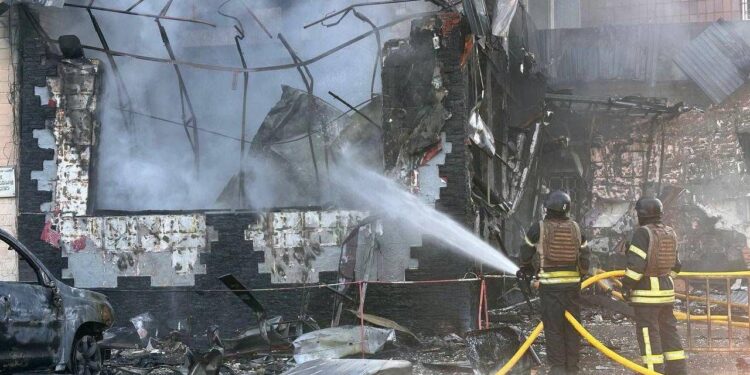 Ucraina sotto attacco, pioggia di droni e bombe russe: morti e decine di feriti