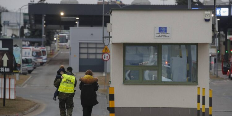 Drone russo danneggia strutture confine Ucraina-Polonia, Varsavia: “No violazione nostro spazio aereo”