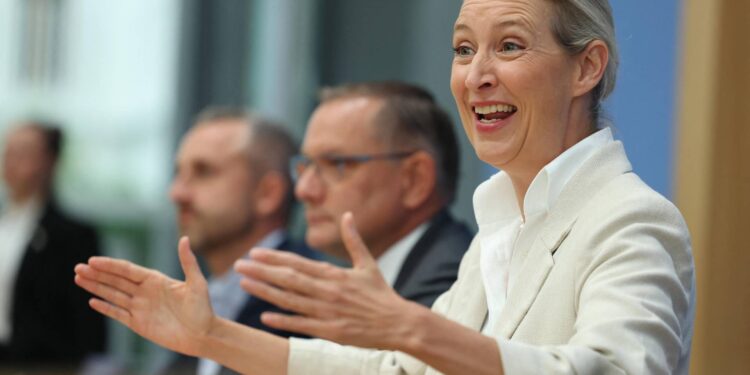 Germania, Weidel contro Merz dopo il voto: “È un peso”. Mosca: “Trionfo storico AfD”