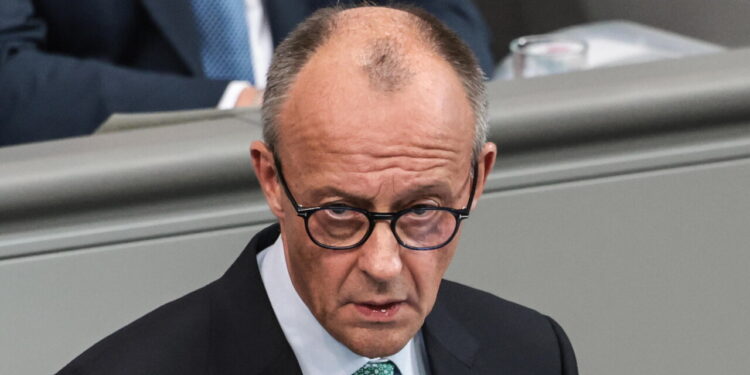 Merz, ‘tagliare nettamente il bilancio Ue, proposta Irlanda non basta’