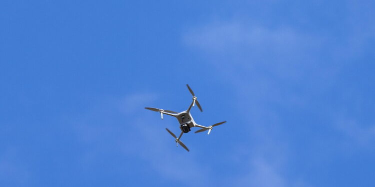 Drone viola lo spazio aereo lituano, allerta alla popolazione