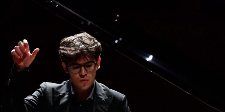 Il pianista Ruben Xhaferi ha vinto il 43/o Premio Venezia