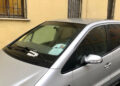 Milano chiede il ritorno delle multe cartacee sul parabrezza delle auto
