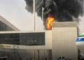 Arabia Saudita, nuovo attacco degli Houthi all’aeroporto di Riad: un morto e 11 feriti