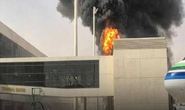 Arabia Saudita, nuovo attacco degli Houthi all’aeroporto di Riad: un morto e 11 feriti