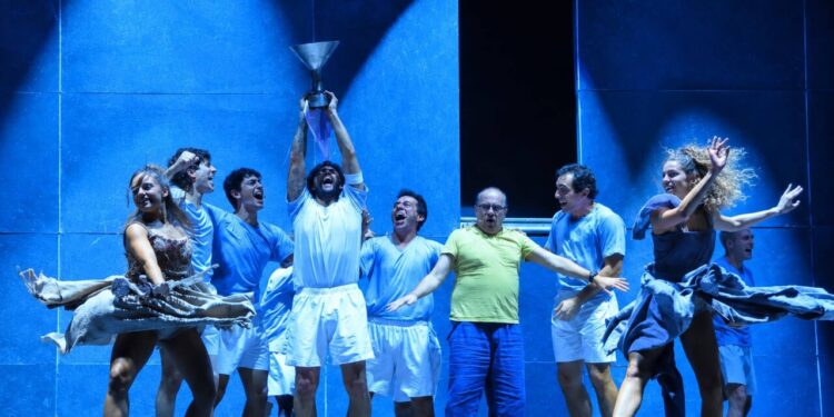 Il mito di Maradona rivive in teatro, a Napoli debutta ‘Numero 10’