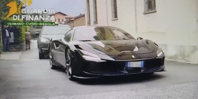 Evasori fiscali con Ferrari, sequestrati beni a due ristoratori
