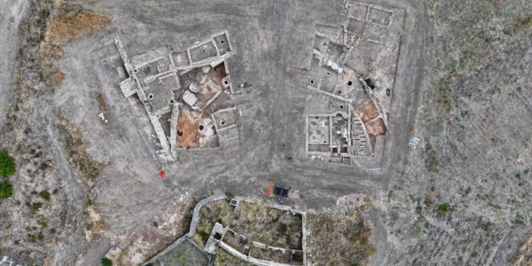 Scavi archeologici nel Foggiano, ritrovate due chiese