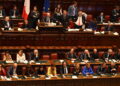La chiamata alle armi di Meloni, pienone in Aula tra sospetti e vedette
