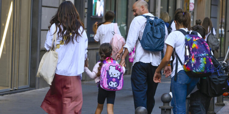 Allarme Confesercenti, shock ultimi 4 anni sono costati 2.400 euro a famiglia