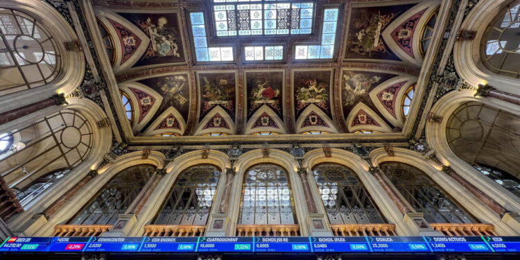 Borsa: l’Europa incerta, in calo i titoli di Stato