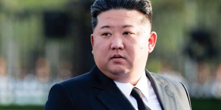 “Kim Jong Un pesa oltre 140 chili”: l’allarme dell’intelligence sudcoreana sulla sua salute