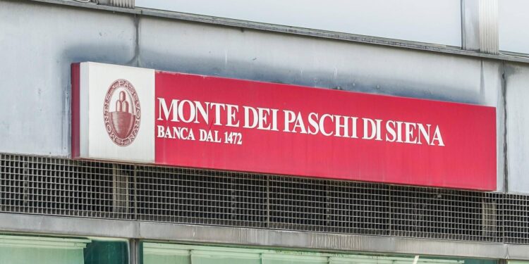 Mps, dal cda no al rilancio di Intesa: “Premio resta inferiore alla media”